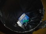 Les cigarettes à la poubelle!