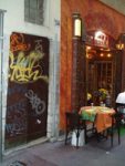 Graffiti aux abords des commerces