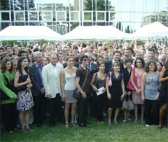 Christian Estrosi, Jean-Claude Hardouin and a few elected officials congratulate the students with high honors from the 2007 session