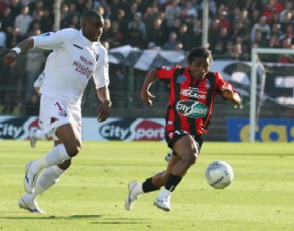 Baky Koné managed to make the difference (photo Alexandre www.ogcnice.com)