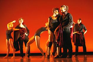 Laure Zanchi (Candela) and José Ramirez Del Toro (Gitano)