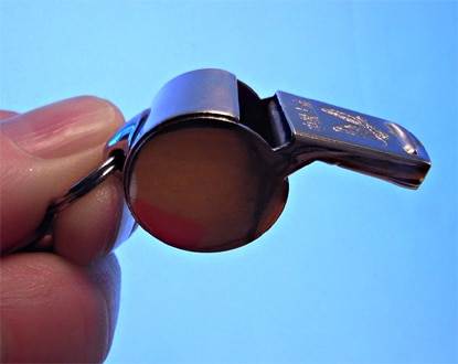 arbitre-whistle.jpg