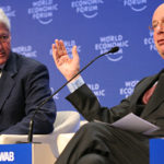 Klaus Schwab et Bill Clinton au "World Economic Forum" en 2009 Â© Robert Scoble