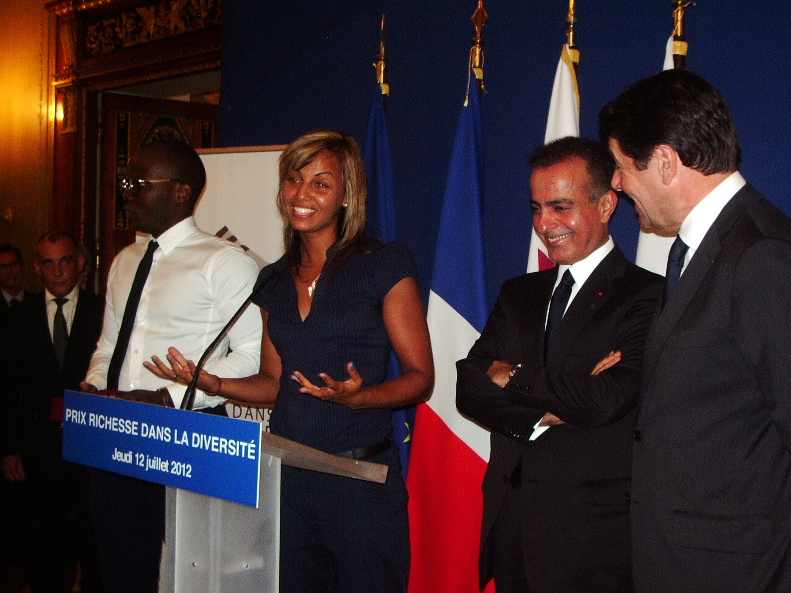 Amel Dehby is honored by her award. © JV Amel Dehby is honored by her award. © JV