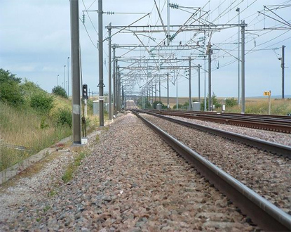 train-9.jpg