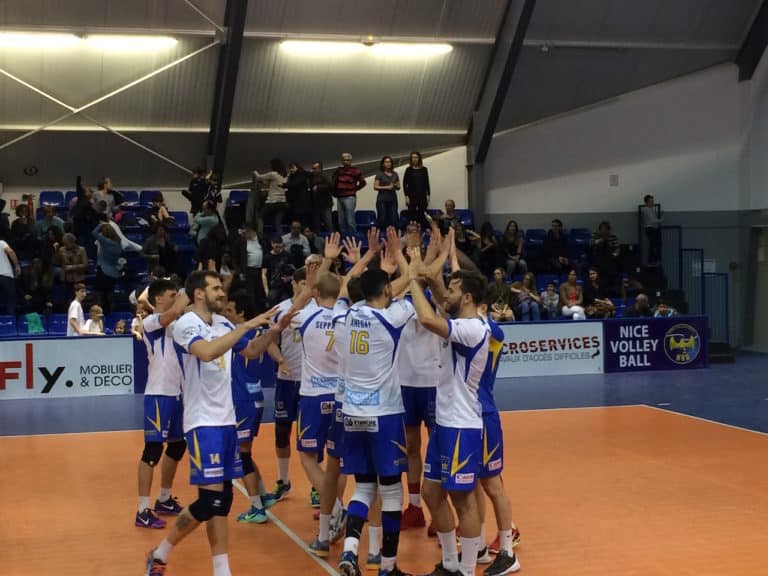 Volley-ball – Playoffs : Le NVB prend les devants