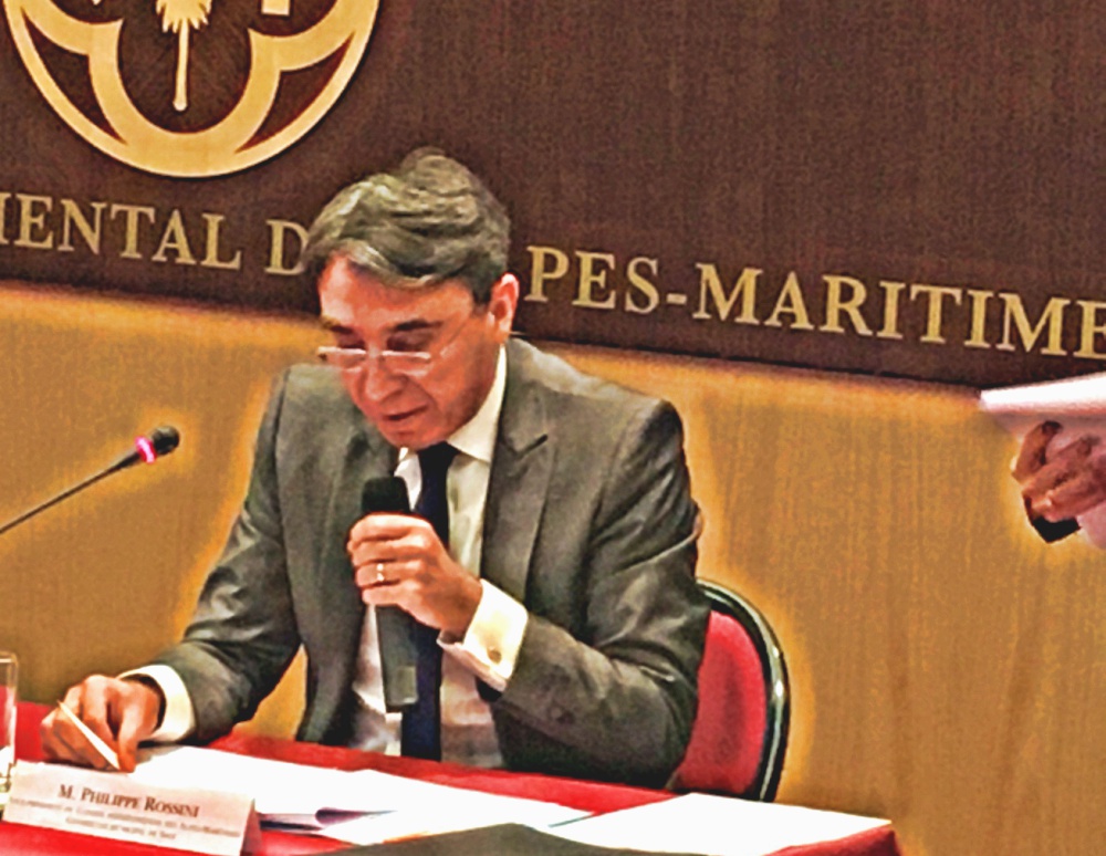 discussion_lors_de_la_creation_du_conseil_departemental_pour_la_citoyennete-2.jpg