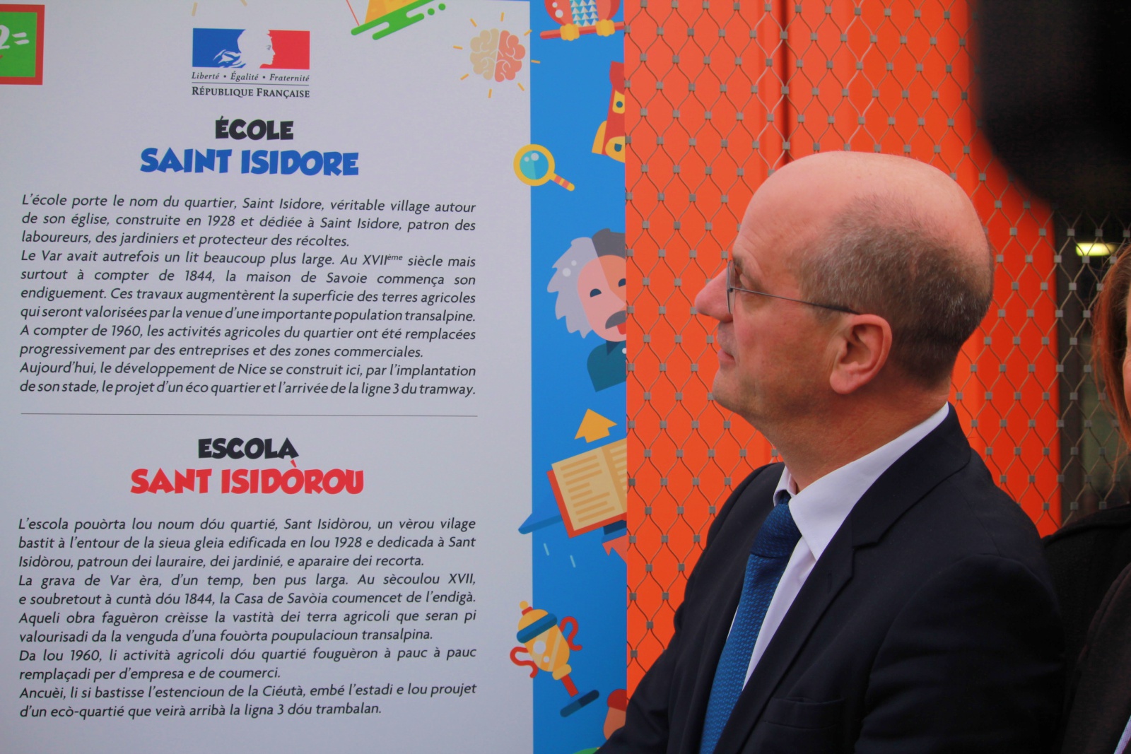 the_plaque_of_the_st_isidore_school_is_unveiled.jpg