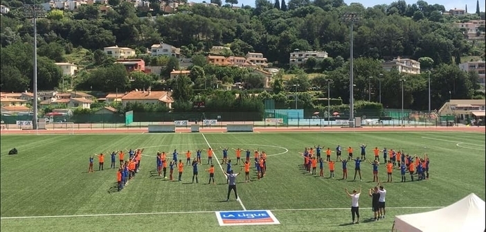 Football : faire un maximum de bruit contre le cancer