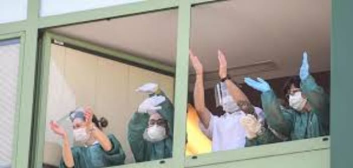 L’OMS a estimé ce vendredi que le Covid-19 était « d’origine naturelle »