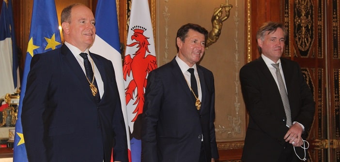Le Prince Albert de Monaco et Christian Estrosi décorés de l’Aigle Nissarda