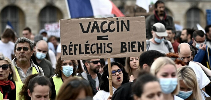 Les anti-pass sanitaire et anti-vaccins ont encore défilé ce samedi