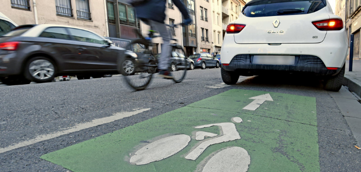 Les automobilistes niçois sont-ils prêts à partager la route avec les cyclistes? 