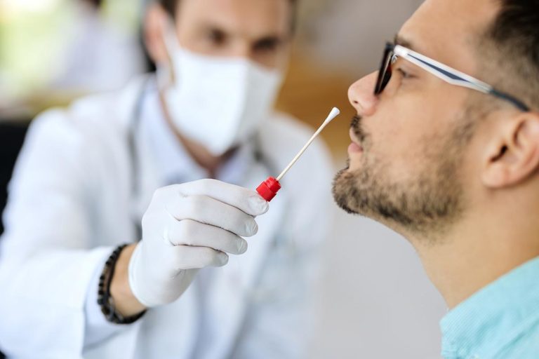 La barre des 2 millions de tests en une semaine de nouveau franchie