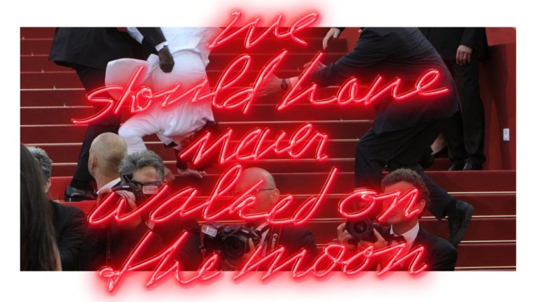WE SHOULD HAVE NEVER WALKED ON THE MOON, une exposition performative inédite