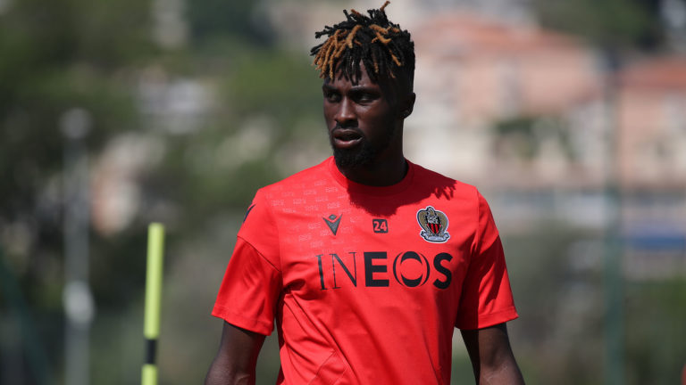 OGC Nice : Evann Guessand prêté à Nantes (officiel)