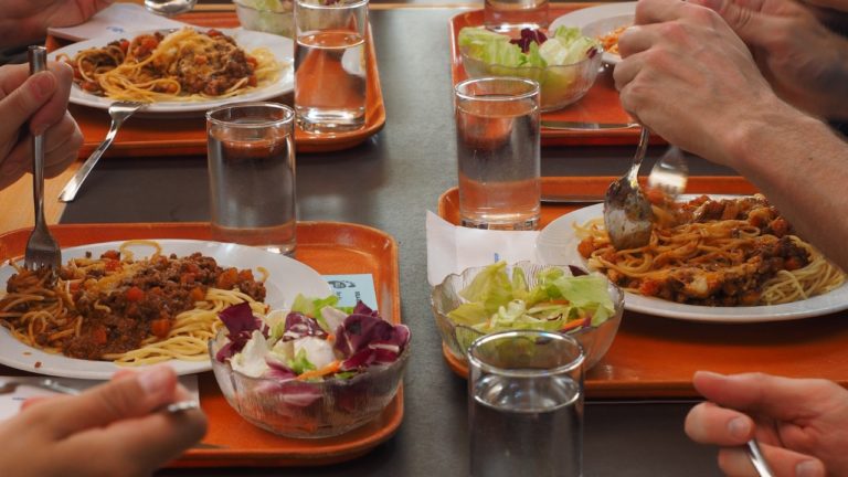 Le Département des Alpes-Maritimes n’augmentera pas le prix de la cantine 