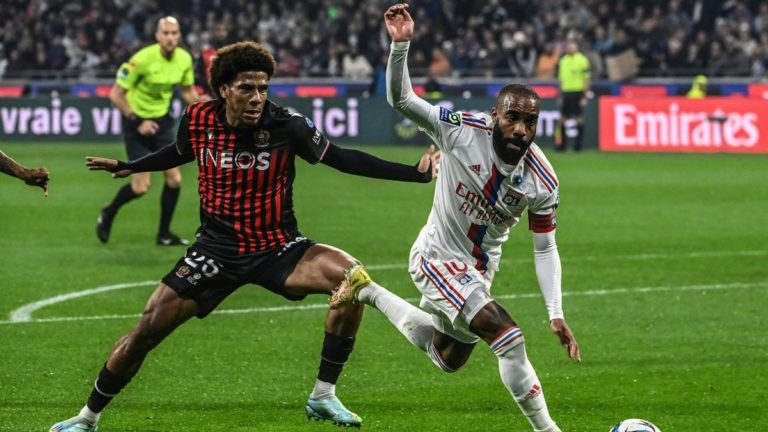 OGC Nice – OL : le pénalty donné à Lyon déchaine Twitter