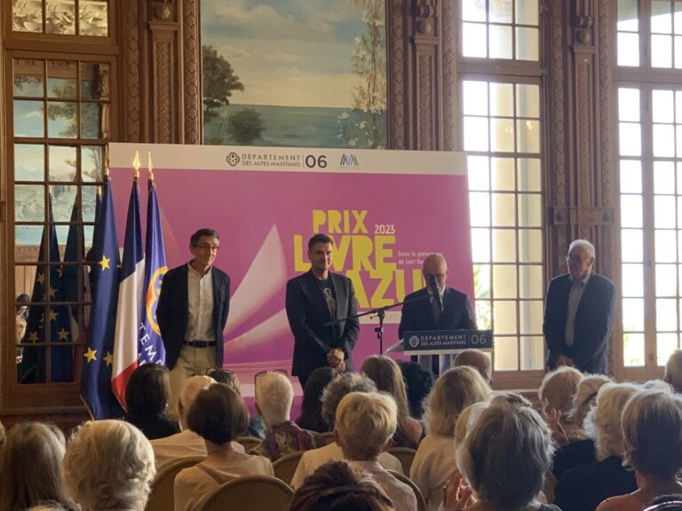 Olivier Dorchamps reçoit le Prix Livre Azur 2023 pour son roman « Fuir l’Eden »