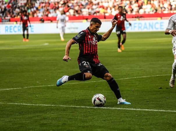 Youcef Atal avec l'OGCN contre Rennes