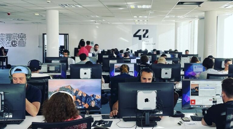 L’École 42 fait son grand retour en janvier 