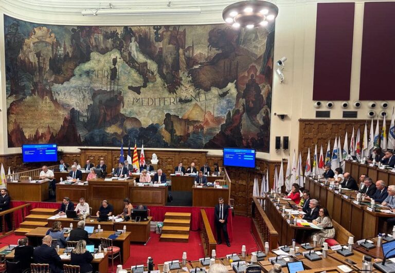 Conseil métropolitain à Nice : 18 élus claquent la porte en plein débat