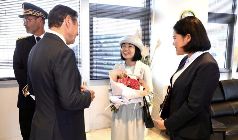 Japon : la Princesse Akiko de Mikasa pose ses valises à Nice 