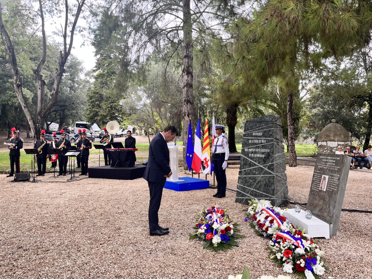 Christian Estrosi pendant la commémoration de l'attentat de Nairobi