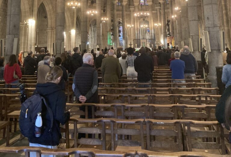 Une cérémonie touchante pour rendre hommage aux victimes de l’attentat de la Basilique Notre-Dame de Nice