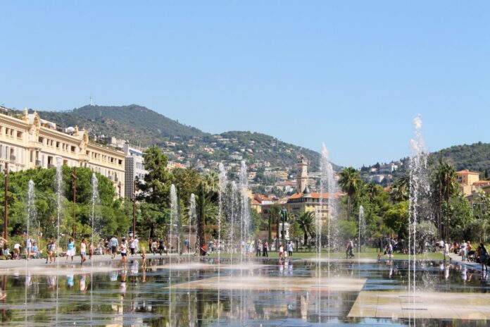 Miroir d'eau de la Promenade du Paillon, crédit : DR