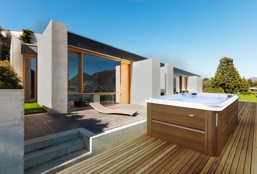 Spa et bain à remous extérieur : votre oasis de bien-être à la maison