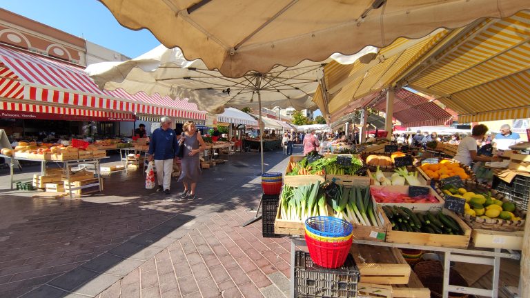 Le cours Saleya de Nice concourt pour « le plus beau marché de France »