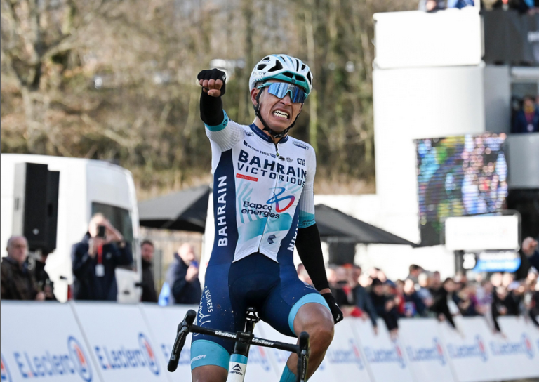 Paris-Nice : Santiago Buitrago s’impose en solitaire au Mont Brouilly