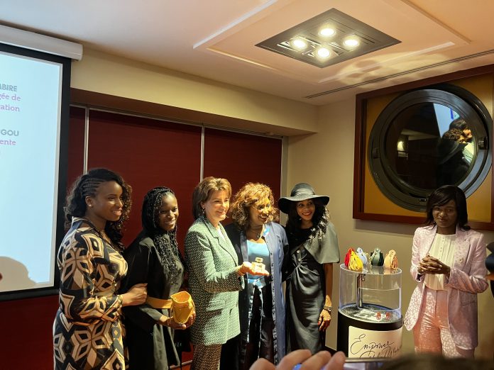 Vendredi 29 mars 2024 a eu lieu le lancement de l'association Pluri’Elles. Une association qui promue l'entreprenariat féminin. Vendredi 29 mars 2024 a eu lieu le lancement de l'association Pluri’Elles. Une association qui promue l'entreprenariat féminin.