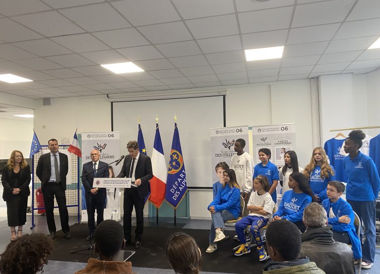 Présentation des tenues scolaires uniques