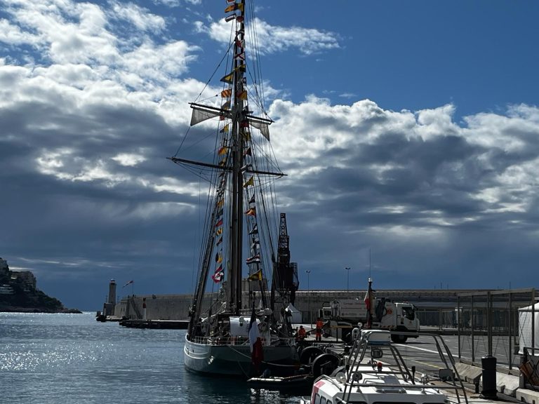 La goélette « Belle Poule » fait escale au Port de Nice