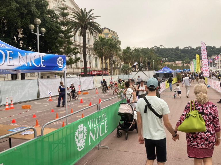 Nice fête le Tour sur le Quai des États-Unis