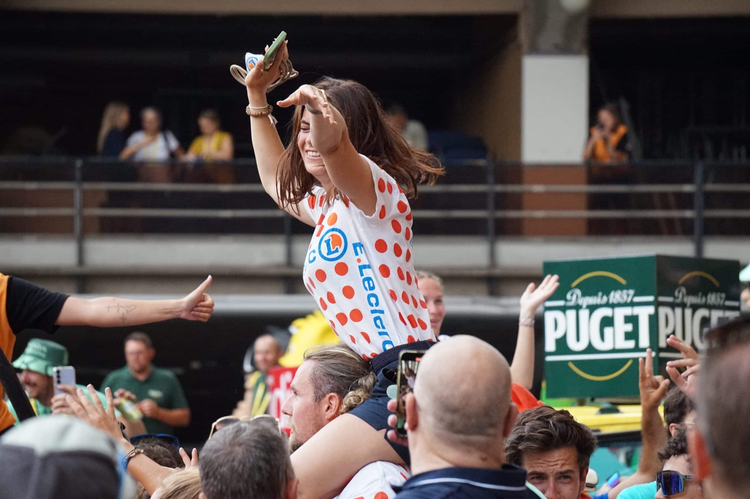 J’ai testé pour vous : une journée dans une caravane du Tour de France 