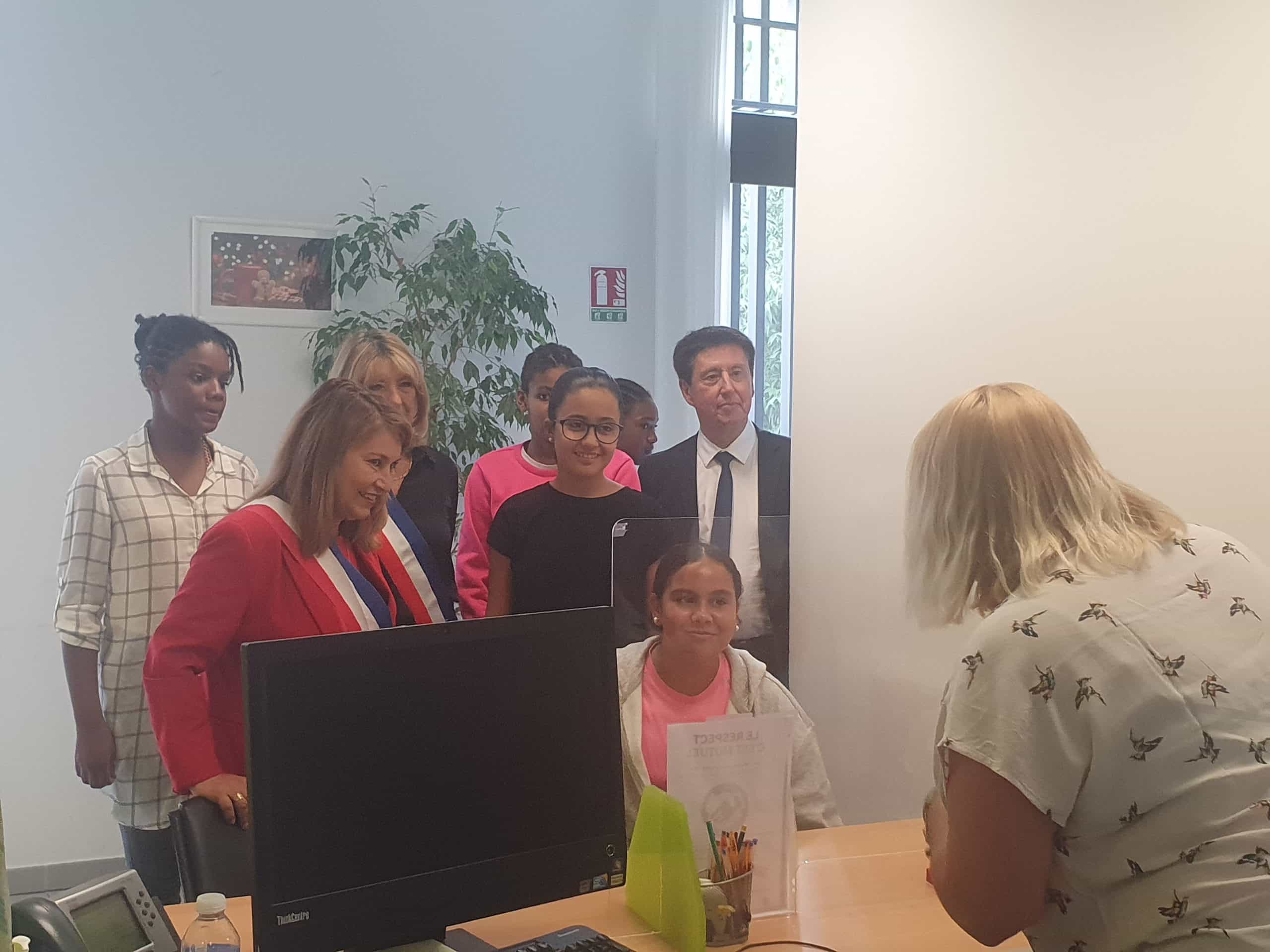 Les élèves du collège Maurice Jaubert en visite à la mairie annexe de l'Ariane