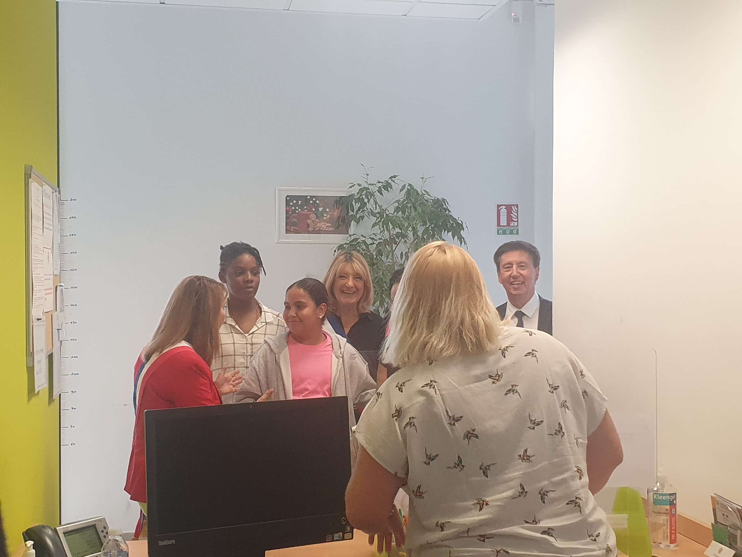 Les élèves du collège Maurice Jaubert en visite à la mairie annexe de l'Ariane