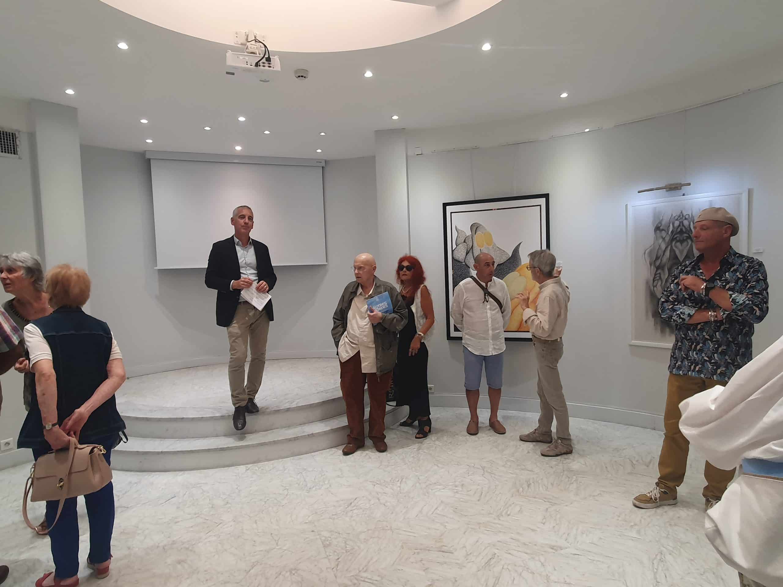 Voyage au-delà du réel : l'exposition "AUTRES MONDES"
