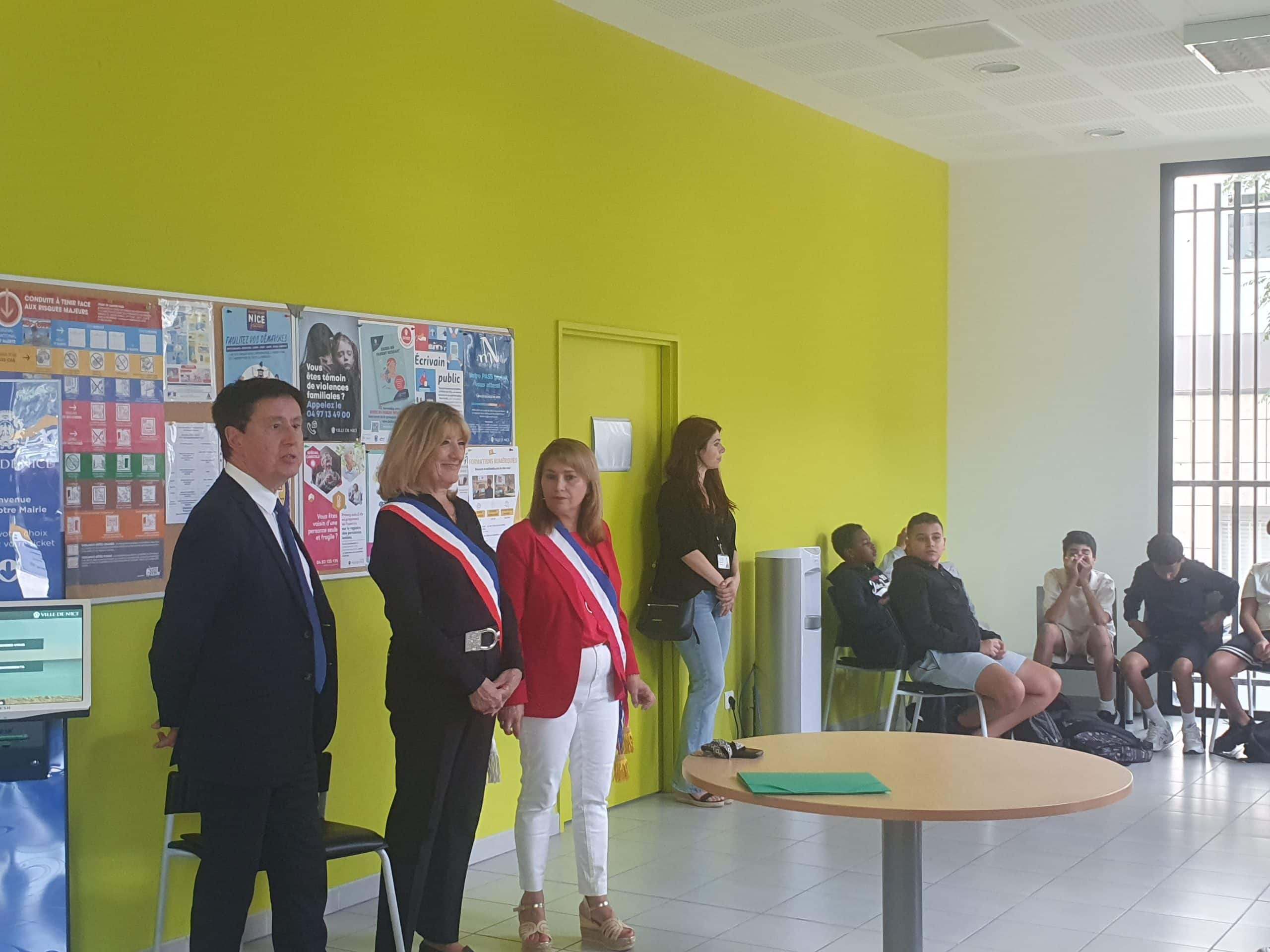 Les élèves du collège Maurice Jaubert en visite à la mairie annexe de l'Ariane