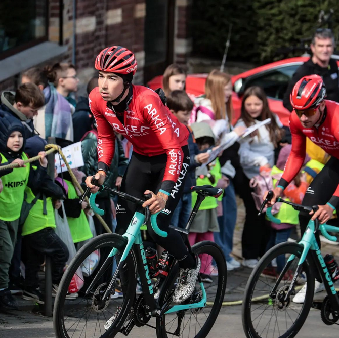 Cyclisme : le Niçois Clément Champoussin remporte le Tour de Toscane
