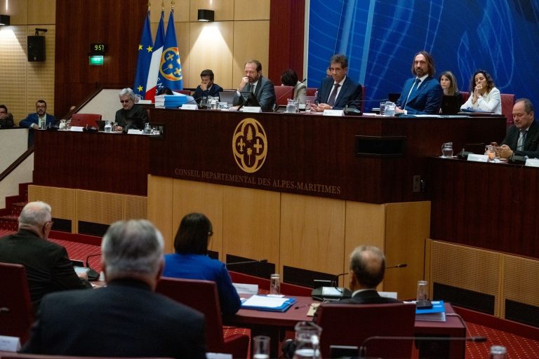 Assemblée plénière : Charles Ange Ginésy tient bon contre vents et marrées