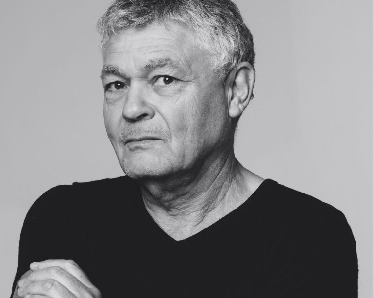 Michel Moatti reçoit le Prix Max Gallo 2024 pour son roman sur Darwin
