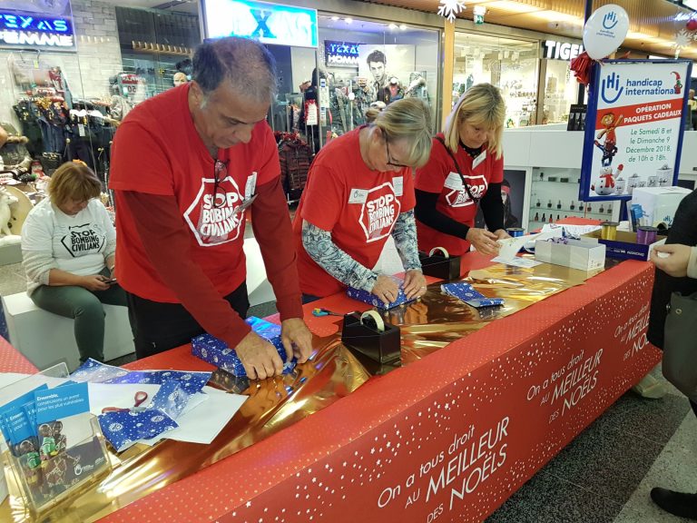 Opération Paquets Cadeaux : un geste simple pour une grande cause
