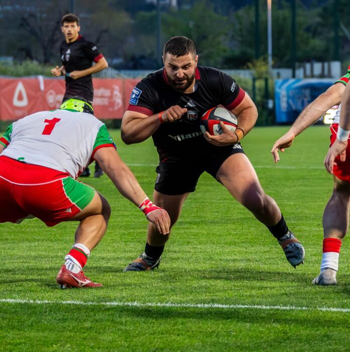 Des niçois combattifs s'imposent face à Biarritz.