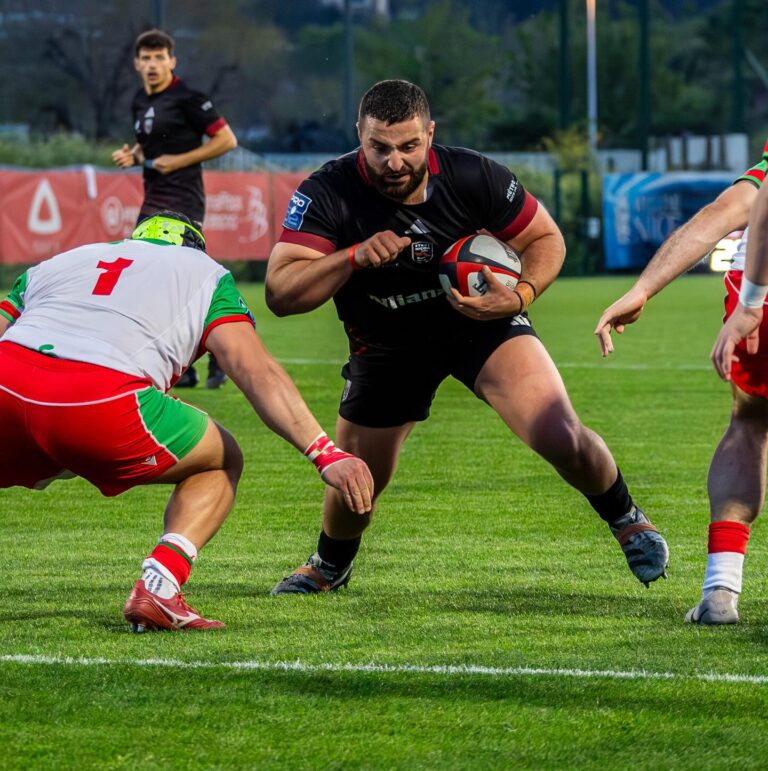 Des niçois combattifs s'imposent face à Biarritz.