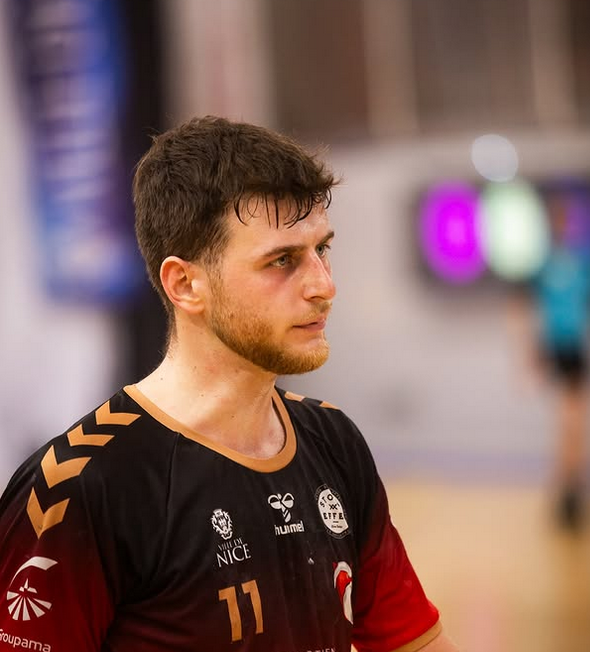 Un joueur du Cavigal handball.