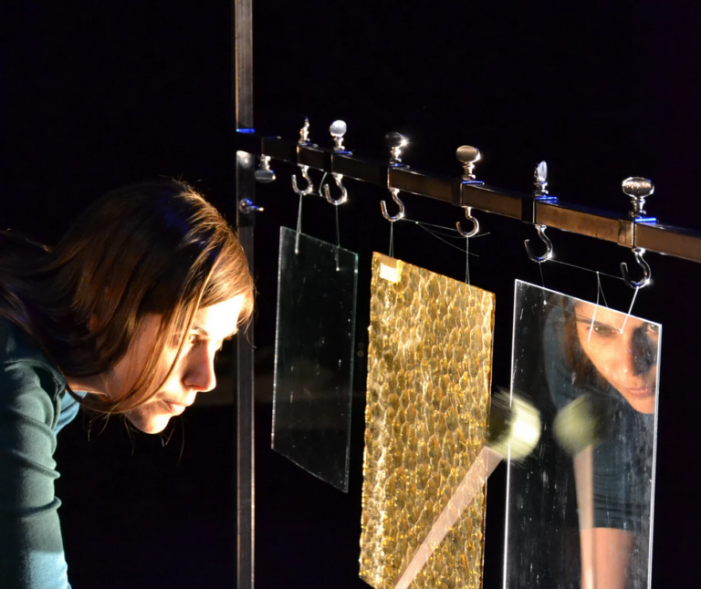 La percussionniste Clarissa Severo De Borba faisant des percussion, nouvelle directrice du Conservatoire de Nice